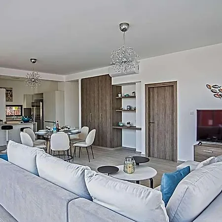 Cr5 Hotel