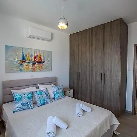 Hotel Cr5 Protaras