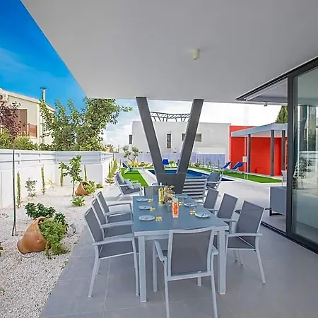 Cr5 Hotel 4*